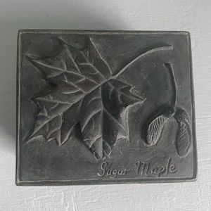 Vintage Hen Feathers Sugar Maple Trinket Box